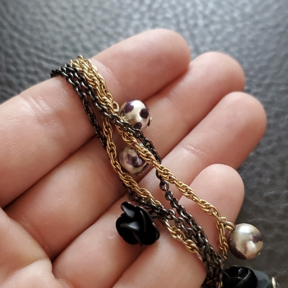 Betsey Johnson necklace - Picture 7 of 9